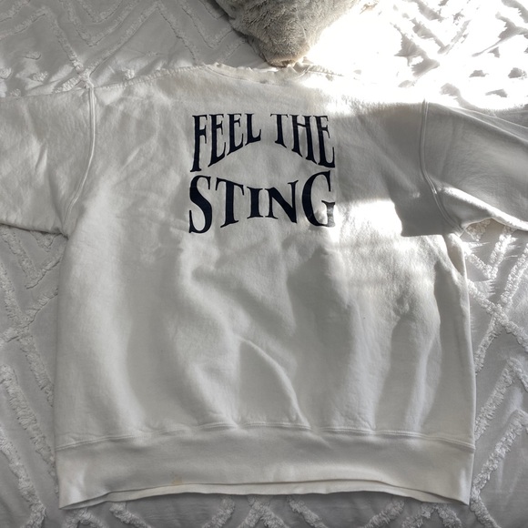 Vintage crew neck (L) SEND BEST OFFER - Picture 2 of 3